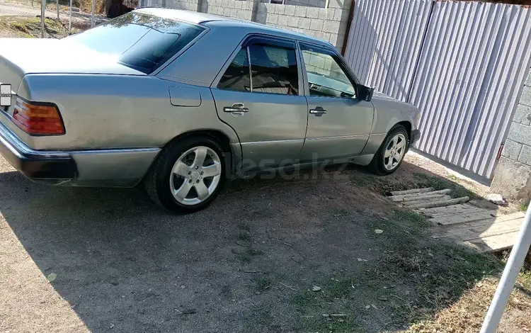 Mercedes-Benz E 230 1992 года за 1 100 000 тг. в Алматы