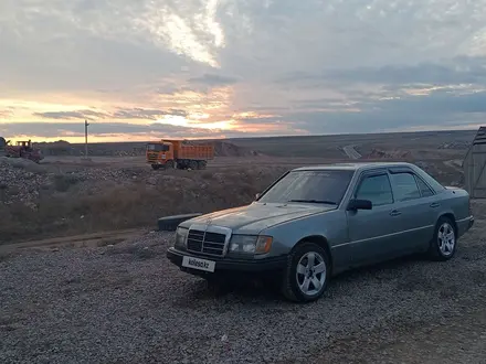 Mercedes-Benz E 230 1992 года за 1 100 000 тг. в Алматы – фото 3