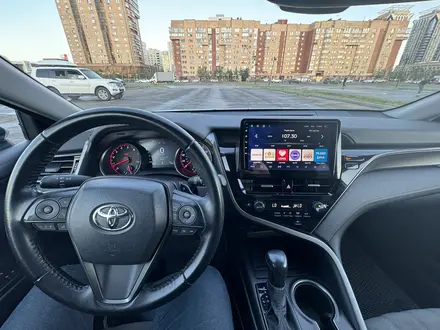 Toyota Camry 2021 года за 11 700 000 тг. в Астана – фото 17