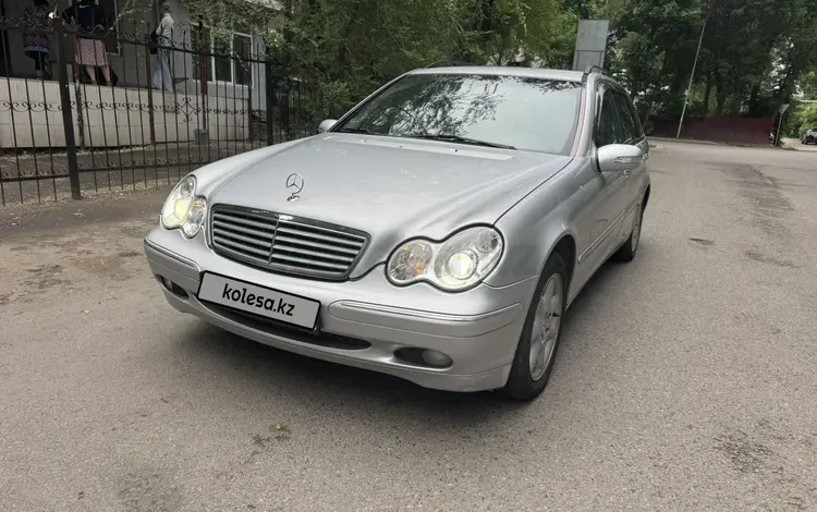 Mercedes-Benz C 240 2002 года за 2 750 000 тг. в Алматы