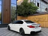 BMW 540 2017 года за 18 800 000 тг. в Алматы – фото 3
