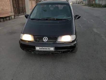 Volkswagen Sharan 1998 года за 1 900 000 тг. в Тараз – фото 11