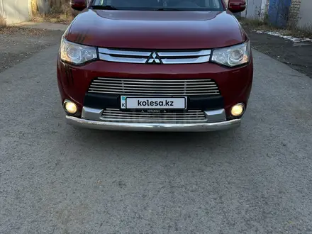 Mitsubishi Outlander 2014 года за 10 600 000 тг. в Экибастуз