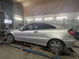 Mercedes-Benz C 180 2001 года за 1 900 000 тг. в Усть-Каменогорск