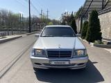 Mercedes-Benz C 240 1997 года за 3 900 000 тг. в Алматы – фото 2