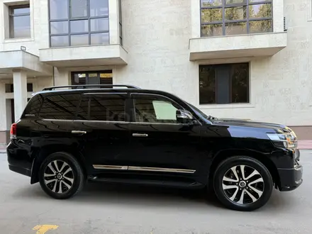 Toyota Land Cruiser 2019 года за 38 500 000 тг. в Алматы – фото 4