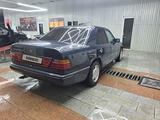 Mercedes-Benz E 280 1993 годаүшін2 300 000 тг. в Сатпаев – фото 2