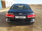 Hyundai Sonata 2008 года за 3 152 700 тг. в Актобе – фото 2