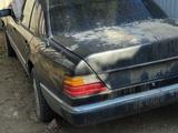 Mercedes-Benz E 230 1990 годаfor850 000 тг. в Кызылорда – фото 4