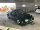 Volkswagen Jetta 2000 года за 1 250 000 тг. в Актобе – фото 4