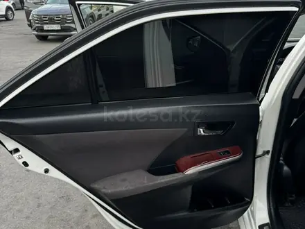 Toyota Camry 2013 года за 7 350 000 тг. в Алматы – фото 20