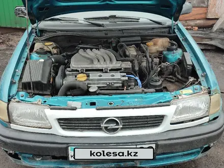 Opel Astra 1995 года за 800 000 тг. в Караганда – фото 11