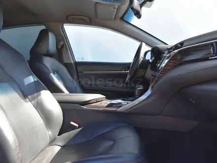 Toyota Camry Prestige 2019 года за 10 449 990 тг. в Атырау – фото 9