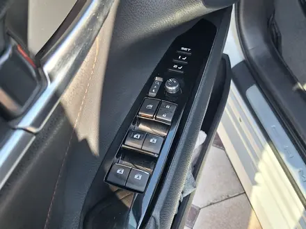 Toyota Camry 2019 года за 12 700 000 тг. в Шымкент – фото 9