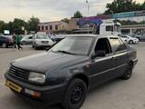 Volkswagen Vento 1996 года за 300 000 тг. в Алматы