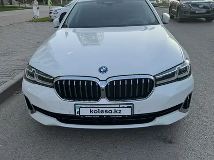 BMW 530 2023 года за 27 900 000 тг. в Астана