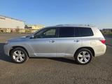 Toyota Highlander 2008 года за 9 200 000 тг. в Уральск