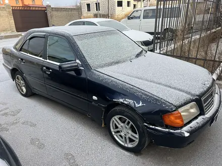 Mercedes-Benz C 180 1998 года за 1 300 000 тг. в Караганда – фото 4