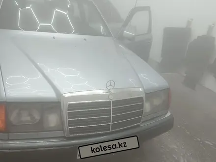 Mercedes-Benz E 300 1992 года за 1 650 000 тг. в Караганда – фото 10