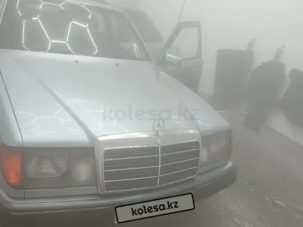 Mercedes-Benz E 300 1992 года за 1 650 000 тг. в Караганда – фото 11