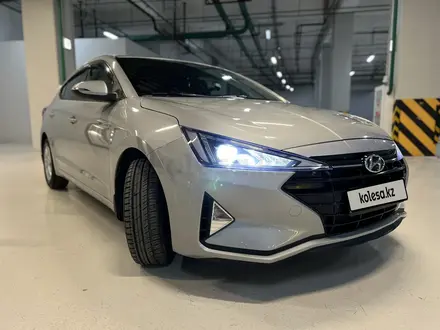 Hyundai Elantra 2020 года за 8 500 000 тг. в Астана – фото 2