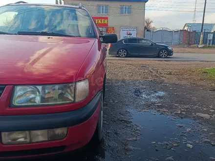 Volkswagen Passat 1995 года за 2 850 000 тг. в Тараз – фото 7