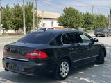 Skoda Superb 2010 года за 3 000 000 тг. в Кызылорда – фото 4