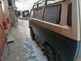 Volkswagen Caravelle 1988 года за 1 650 000 тг. в Алматы