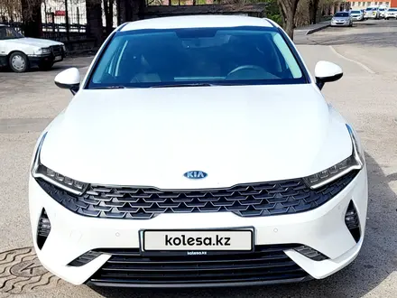 Kia K5 2021 года за 12 700 000 тг. в Алматы – фото 2