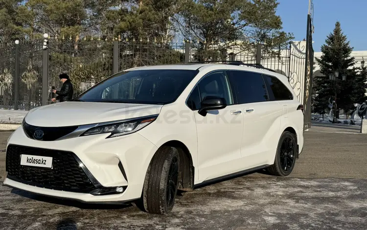 Toyota Sienna 2021 года за 22 000 000 тг. в Астана