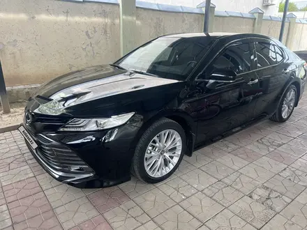 Toyota Camry 2020 года за 19 000 000 тг. в Шымкент – фото 9