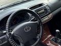 Toyota Camry 2004 годаүшін5 500 000 тг. в Усть-Каменогорск – фото 7