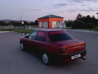 Mazda 323