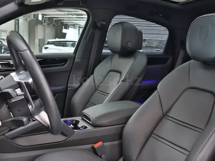 Porsche Cayenne Coupe 2021 года за 44 390 000 тг. в Алматы – фото 10
