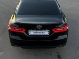 Toyota Camry 2023 года за 18 900 000 тг. в Алматы – фото 5