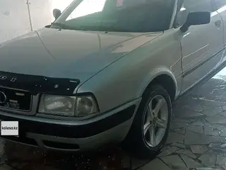 Audi 80