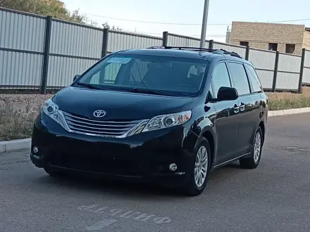 Toyota Sienna 2016 года за 10 000 000 тг. в Балхаш – фото 2