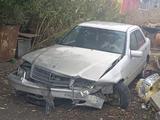 Mercedes-Benz C 200 1998 года за 10 000 тг. в Астана – фото 2