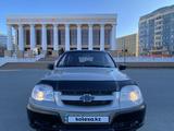Chevrolet Niva 2015 года за 3 100 000 тг. в Атырау – фото 2