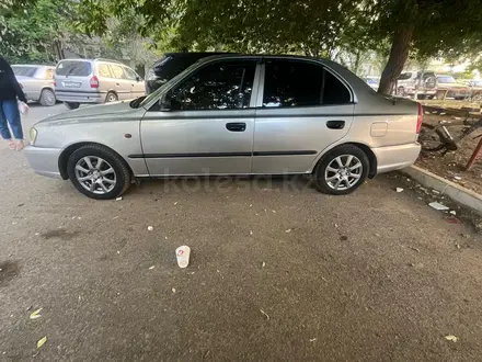 Hyundai Accent 2007 года за 1 900 000 тг. в Актобе – фото 3