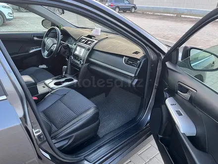 Toyota Camry 2014 года за 6 300 000 тг. в Актобе – фото 10