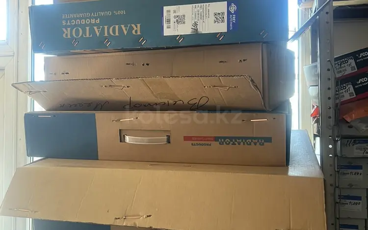 Радиатор мерседеса за 25 000 тг. в Астана
