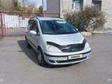 Ford Galaxy 2004 года за 2 600 000 тг. в Караганда – фото 2