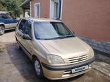 Toyota Raum 1997 года за 2 000 000 тг. в Алматы – фото 2