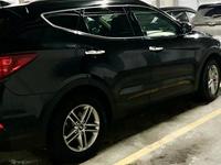 Hyundai Santa Fe 2017 годаfor13 000 000 тг. в Астана