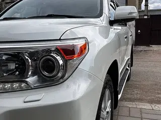 Toyota Land Cruiser, 2015