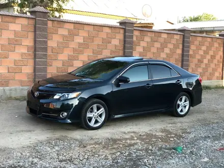 Toyota Camry 2014 года за 7 500 000 тг. в Атырау – фото 2