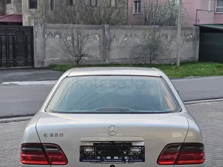 Mercedes-Benz E 320 2001 года за 6 500 000 тг. в Шымкент – фото 3