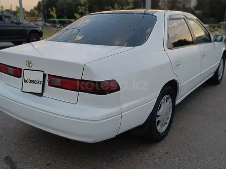 Toyota Camry 1999 года за 3 300 000 тг. в Алматы – фото 5