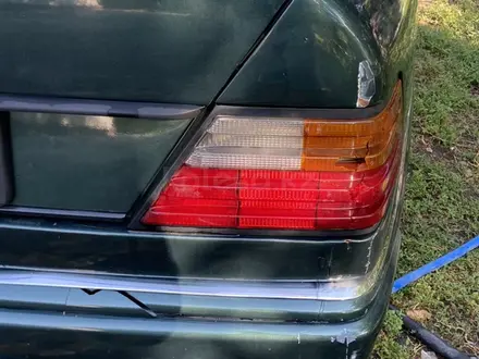 Mercedes-Benz E 200 1993 года за 1 600 000 тг. в Ушарал – фото 7